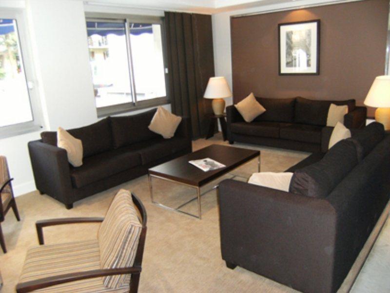 Royal Regency Paris Vincennes